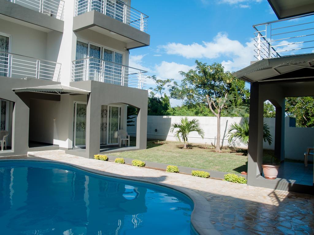 Mo Residence Pereybere Beach Extérieur photo